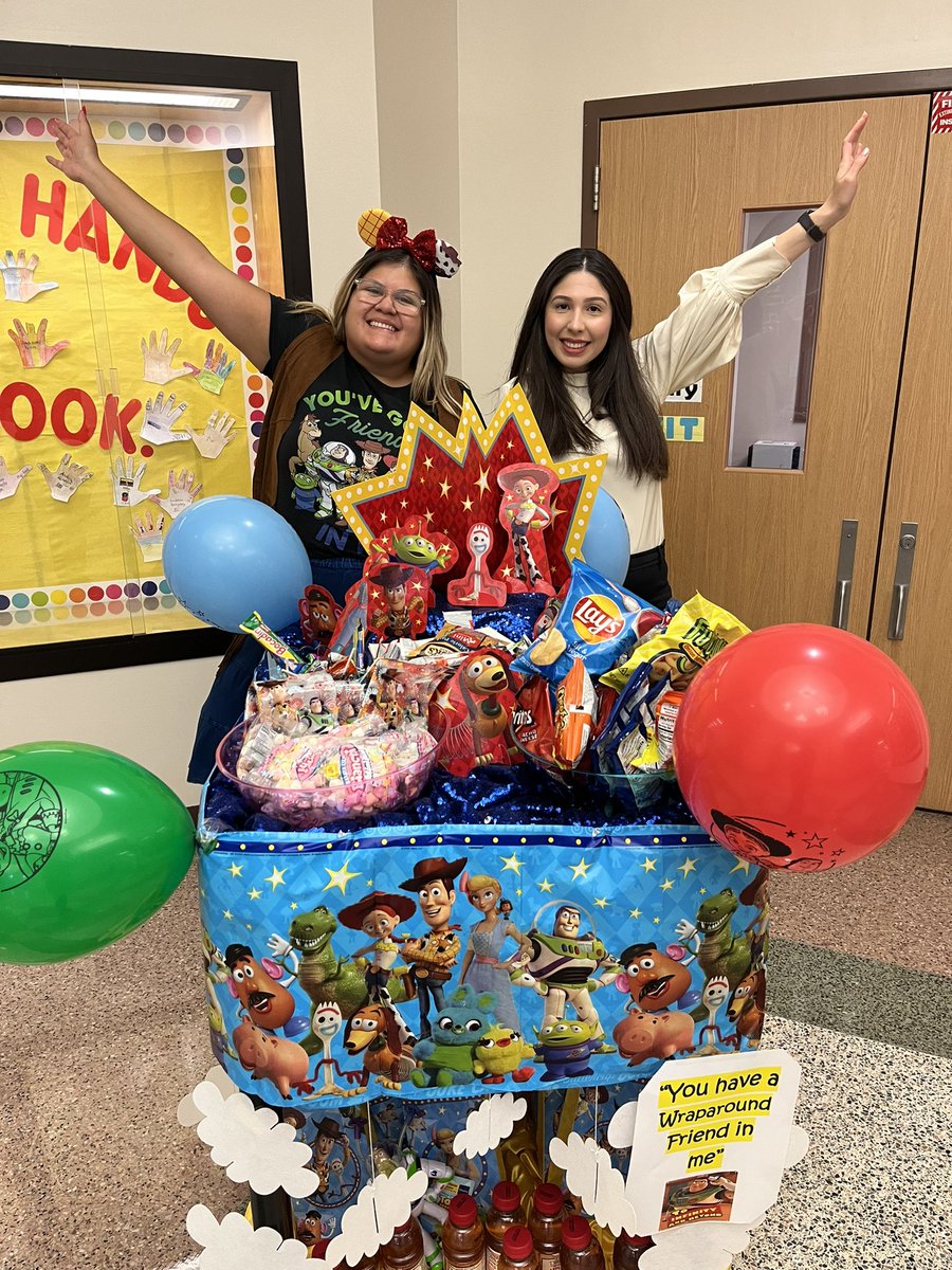 DailyWraparound's tweet image. It was a great day @RayKDailyElem 💙SAF campaign and increasing teacher morale @HISD_Wraparound