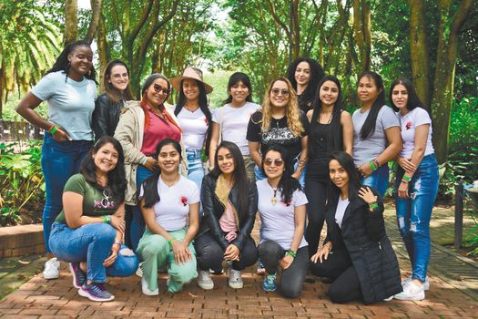elespectador's tweet photo. “Las mujeres jóvenes somos parte de la solución para enfrentar el cambio climático”.
https://t.co/ImyoffooZV https://t.co/hgUAjfEM8w