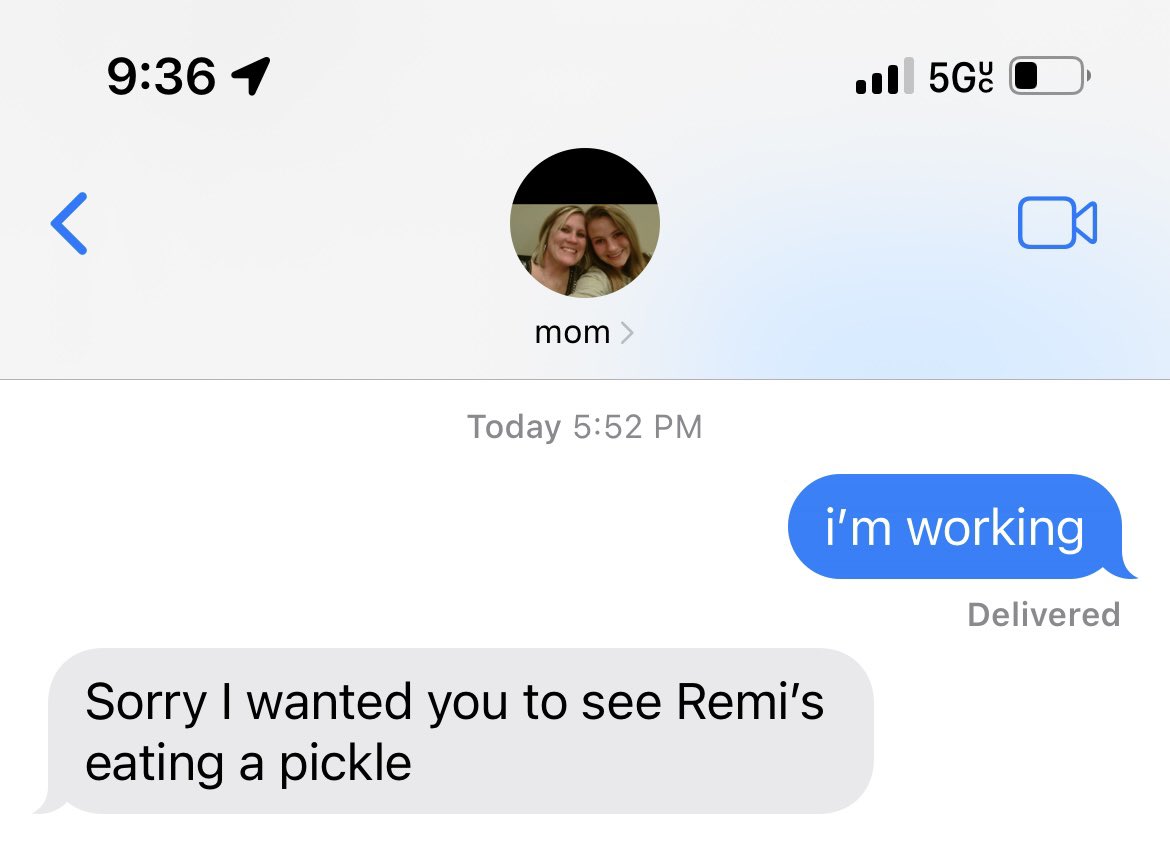 hayyy_3's tweet photo. ladies &amp; gentleman, my mother: https://t.co/62XMC6AwhL