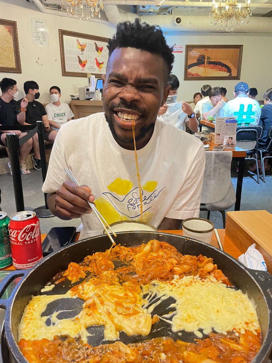 Luggya3's tweet photo. My life is way more interesting than I could ask for at this age. I’m happy that I was born like me, not like anyone else. Happy birthday to me🤵🏿‍♂️❤️❤️ thank you so much my baby to celebrate with me ❤️❤️ https://t.co/eA8BY6qVSu