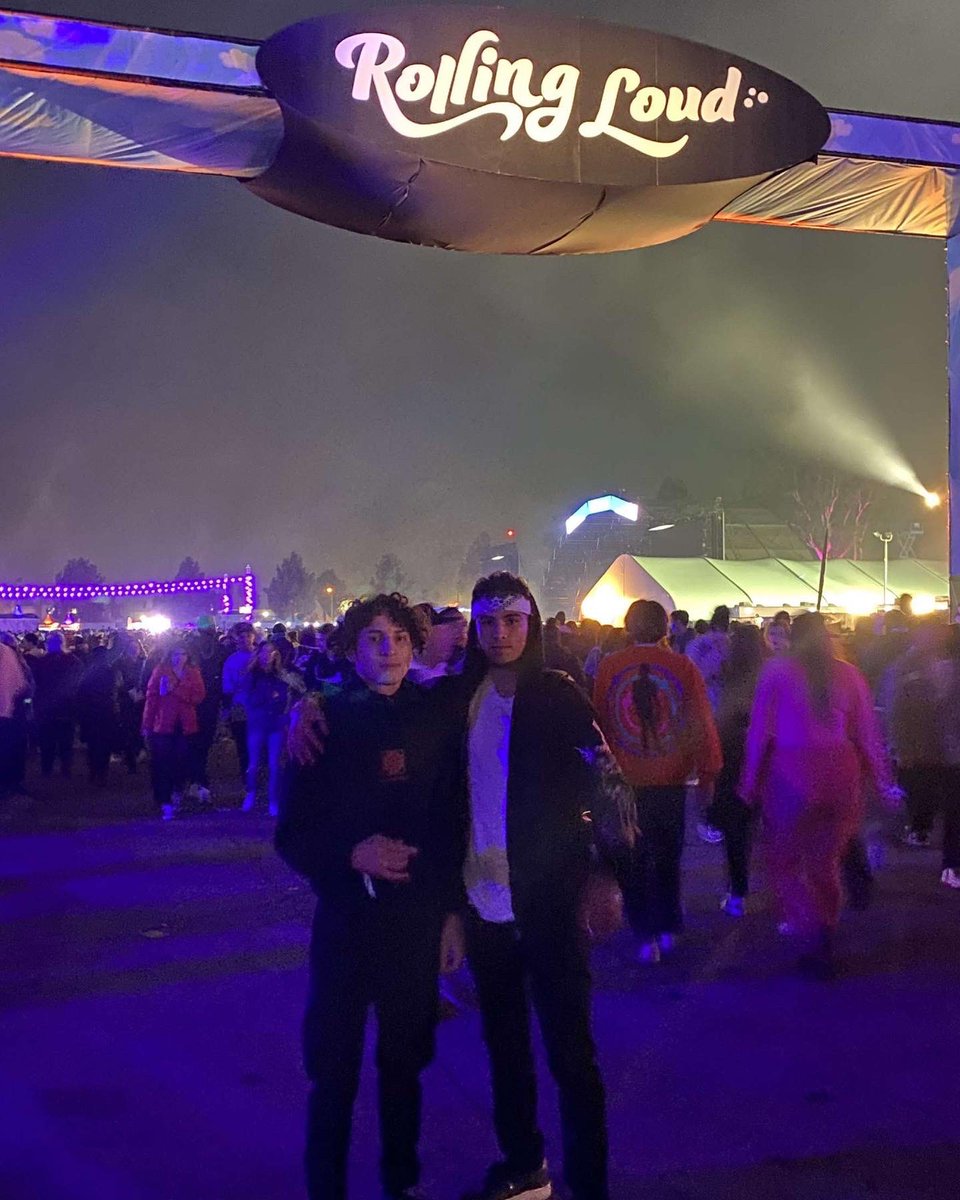 adriandotcom's tweet photo. Last time I got to turn up with my brotha, man was it fun #llzay https://t.co/gedgpm5EW8
