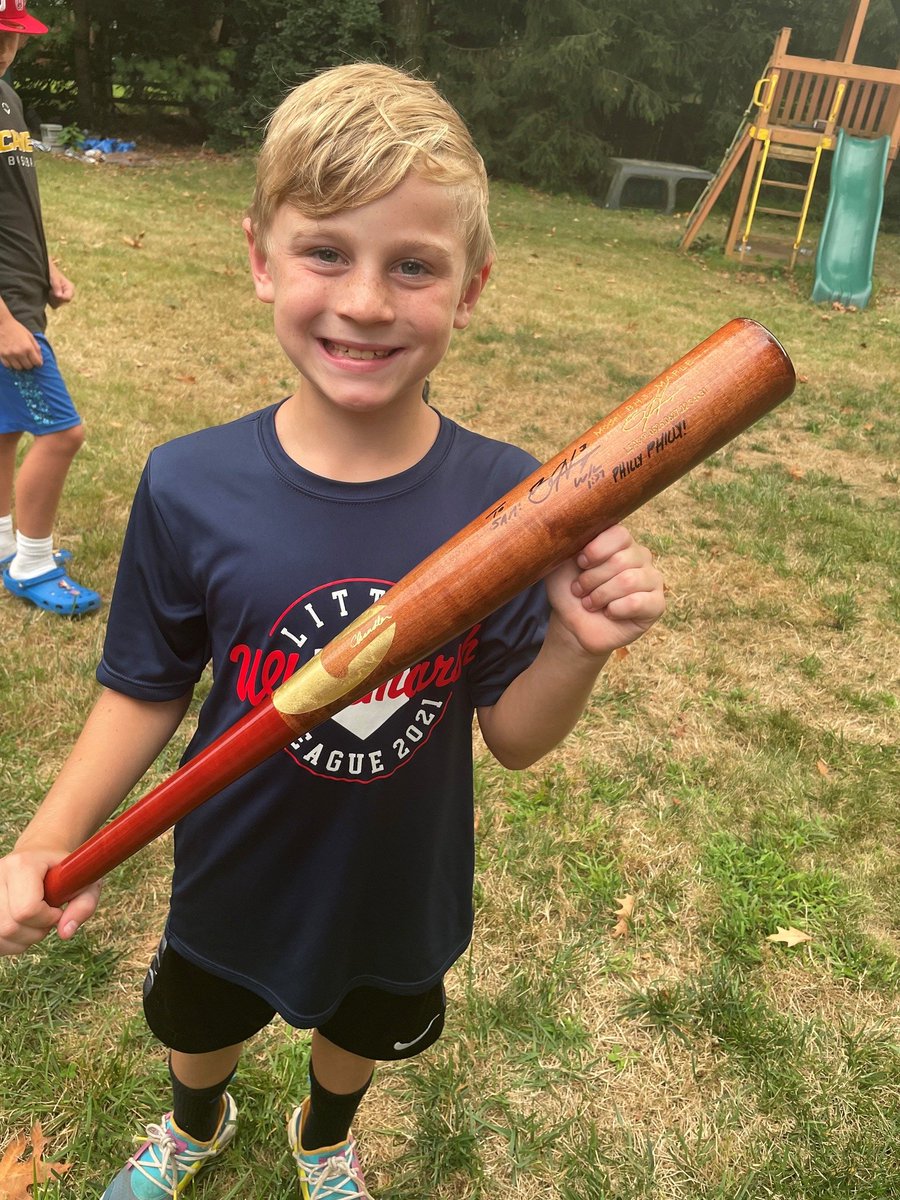 JamieApody's tweet photo. BRYCE HARPER JUST GETS IT! 
On June 25th, the SAME day Harper broke his thumb after being hit by a pitch, 9-yr-old Sam D'Lauro was ALSO hit by a pitch, suffering the SAME INJURY. His teammates wrote a letter to Harper and today Sam got a personalized autographed bat in the mail! https://t.co/cZfDgbdVEv