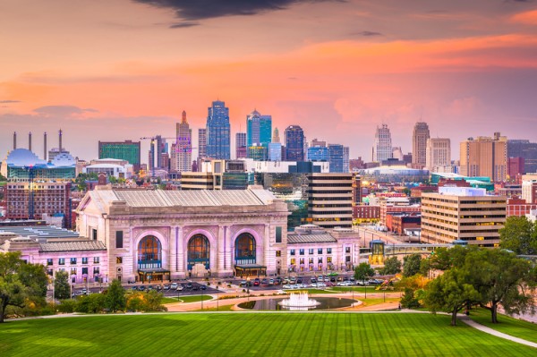 Addi_at_CMH's tweet photo. #KansasCity makes the list again! KC rose to #11 on M25's ranking of Midwest startup cities, which assesses how micro-environments in the Midwest are performing based on startup activity, access to resources and business climate. https://t.co/6sG7Zn0RzM https://t.co/4wcFZBEVWh
