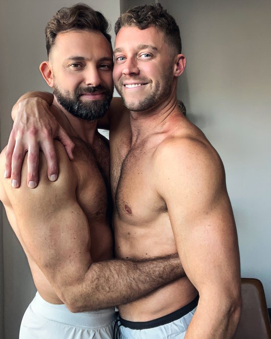 look who the cat dragged in&hellip;. 😻 @JustinTheJocK3X https://t.co/FGCTtsv2VG<a class="tags" href="/tag/justinthejock3x">@justinthejock3x</a>