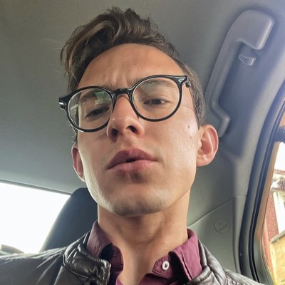 RogerdGa's tweet photo. #NuevaFotoDePerfil https://t.co/HbuA9cIWIG