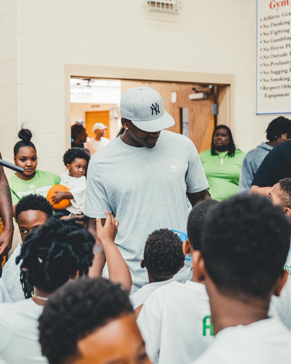 anthonyedwards's tweet image. The Anthony Edwards Camp keeps getting bigger and better every year! We appreciate every kid that came out, every parent that brought their kid(s) and stayed, and everyone from the AE5 family that volunteered. Stay tuned because it’s only going to get bigger. 

#AntCamp #AE5