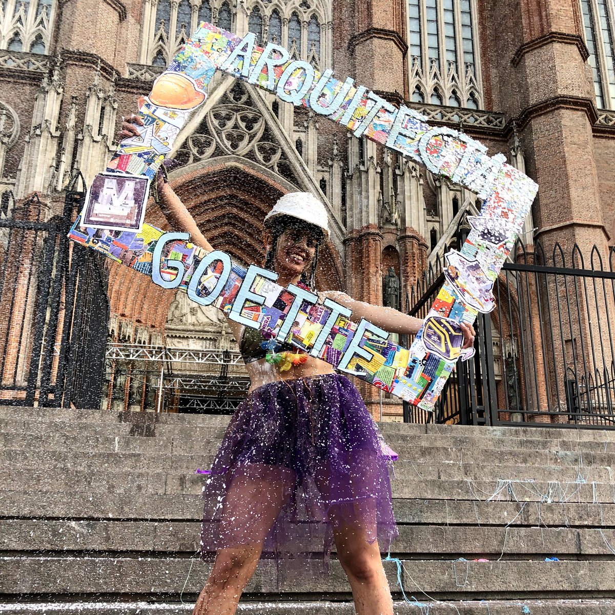 Me recibí!!
SOY ARQUITECTA 👩🏽‍🎓