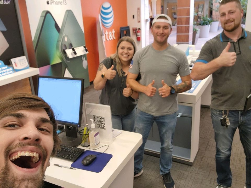 Turning a prepaid bill pay into 3 FirstNet here in Prime South Burlington! Teamwork makes the Dreamwork! <a href="/LillardDerick/">Derick Lillard</a> <a href="/emilywiper/">Emily Wiper</a> <a href="/RayRodriguezNE/">Ray Rodriguez</a> #wiNEverything <a href="/TheRealOurNE/">#OurNE</a> <a href="/swat_east/">EastRegionSWAT #SWATsUP</a> <a href="/Hope_Chapman/">Hope Chapman</a> <a href="/FirstNet/">FirstNet, Built with AT&T</a> #OurNE #TNT #SWATsUP