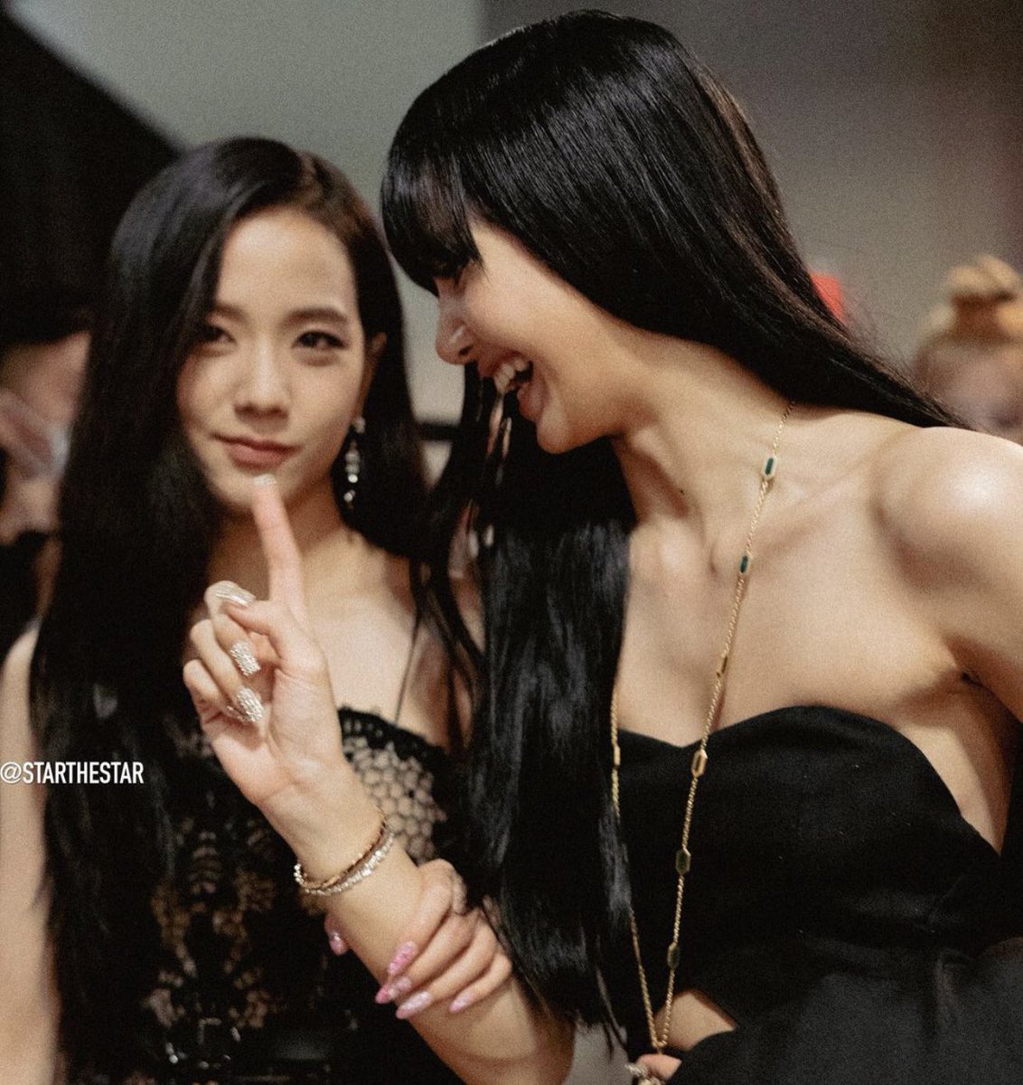 🐰🐥LISOO THAILAND💜💛 #ลิซูแฟนกันค่ะ tweet media