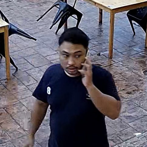 tastytheorycafe's tweet photo. Tolong RT muka scammer ni sampai orang Ipoh kenal muka dia. Dan peniaga-peniaga lain tak jadi mangsa. 

Hati-hati peniaga Meru Ipoh https://t.co/fR0GayxFlh