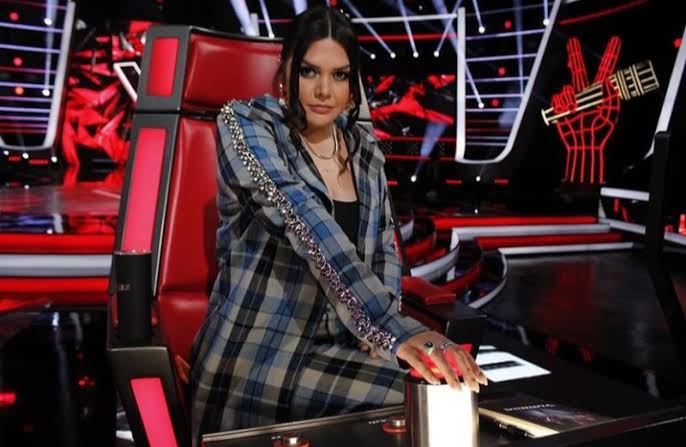 Yurifans_CDMX's tweet photo. YURIDIA ES LA VOZ

Ver a @yuritaflowers siendo tan auténtica cómo #Coach de @LaVozTvAzteca algo que siempre recordaremos.

Hoy el #EquipoYuridia se corona cómo ganador de #FinalLavoz https://t.co/8sym6slmIj