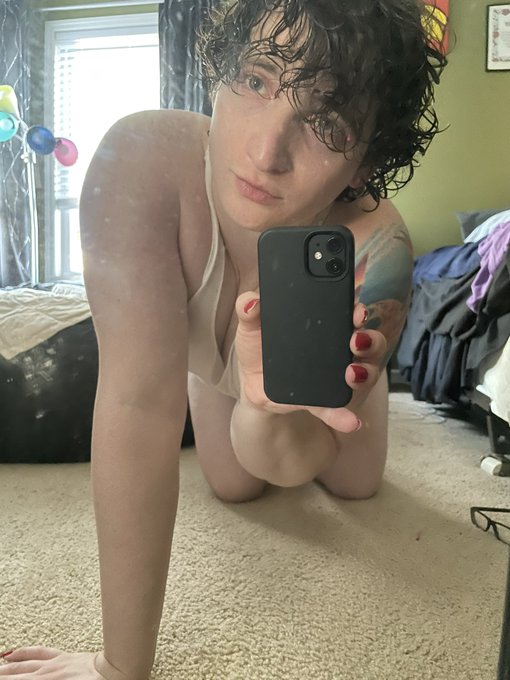 hiii 😘😘😘 https://t.co/BKwG0M3zTK<a href="/tag/trans"class="tags"><span>#trans</span></a><a href="/tag/fem"class="tags"><span>#fem</span></a><a href="/tag/sellingcontent"class="tags"><span>#sellingcontent</span></a>