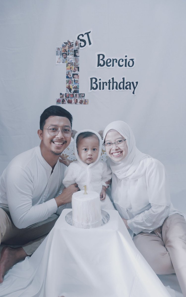 Rifaldinosaurus's tweet photo. Dear our loving child. You are the reason that our home is full of joy. Thank you for being the best son ever. The more you grow up, the more i see you have become a younger version of us.
Happy 1st Birthday
Bercio Annaba Diamante https://t.co/s5Zr3ecLK3