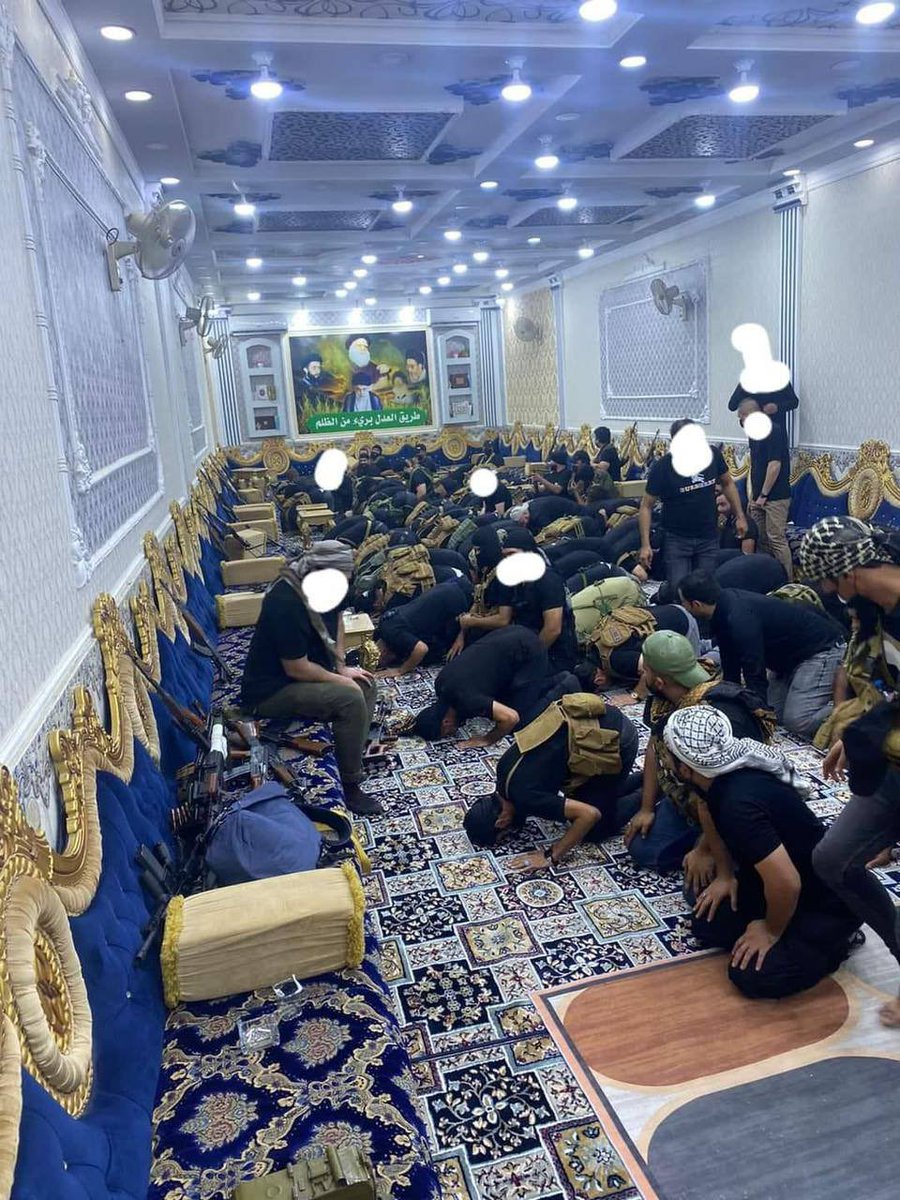 🔺طريق العدل بريء من الظلم 

تقبل الله صلاتكم وجهادكم تابعوا المسير لا تقصروا بمن استباح دماء اخوتكم.   #ثورة_عاشوراء_مستمرة #ثورة_عاشوراء #التبعية_اكبر_اسباب_الفساد #العراق_ينتفض