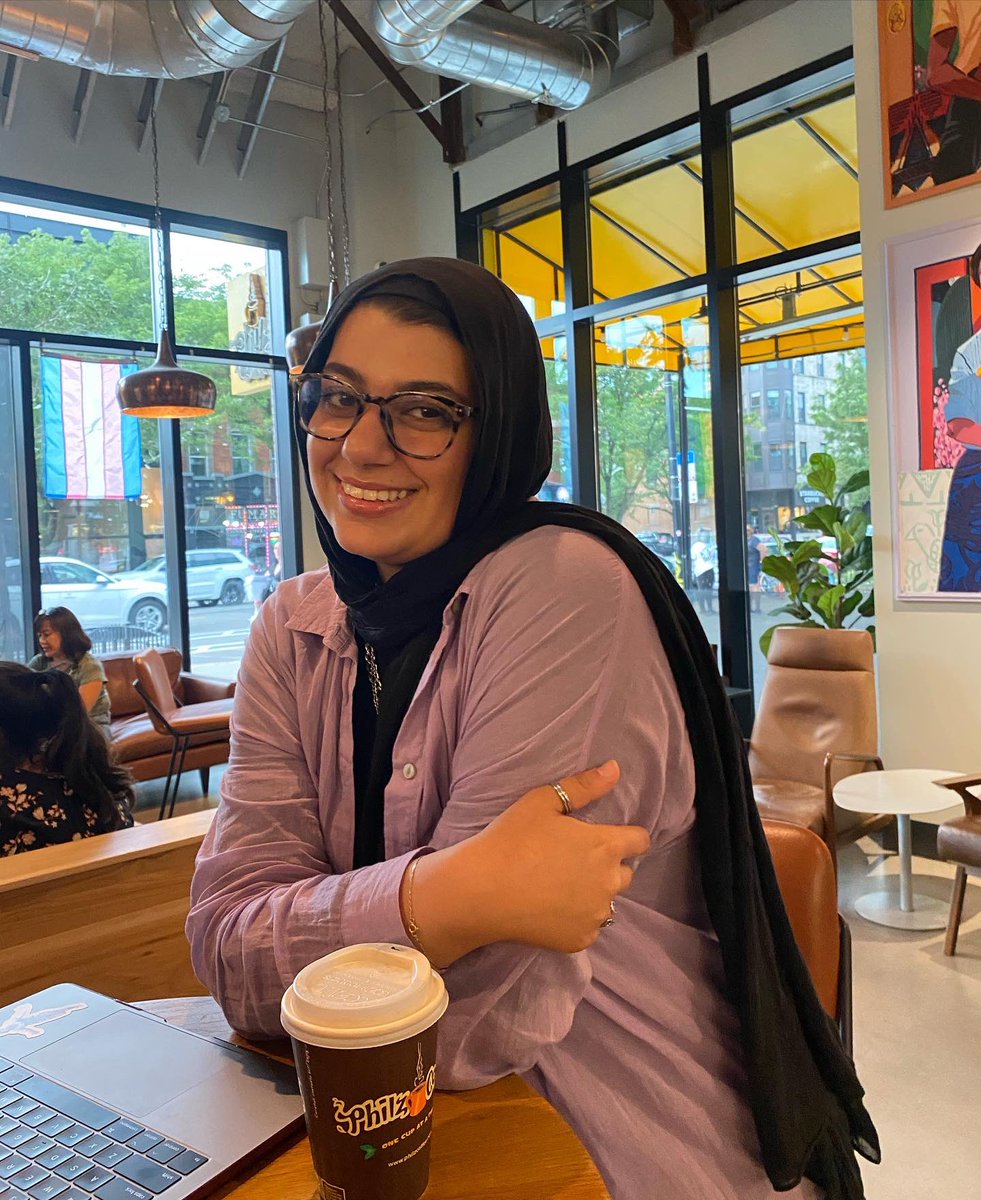 rahmaelab_'s tweet photo. me before philz                me after philz https://t.co/D14DE4DXTA
