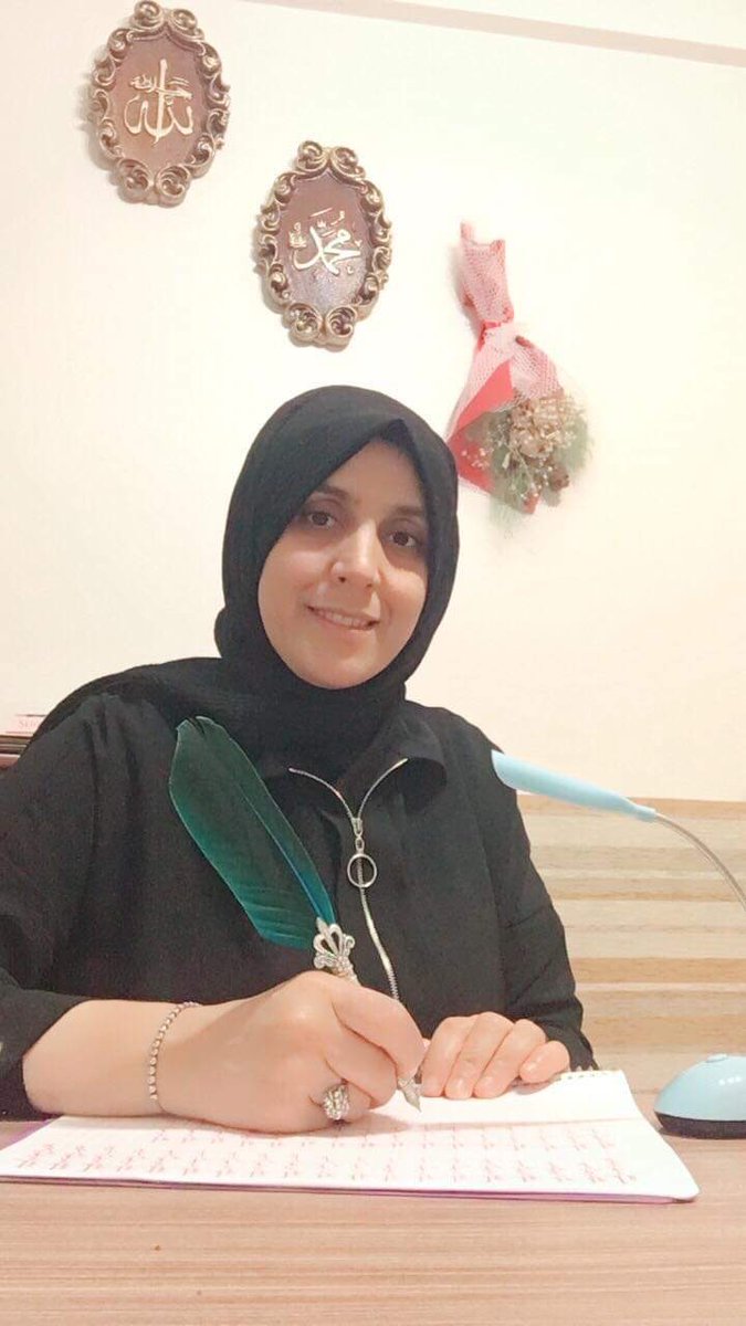 pr_kz's tweet photo. Kalem ile kağıt arasında sonsuz bir aşk vardır, onlara baktığında nasıl parladığını görürsün 🖊 https://t.co/pRLcyM9mmB