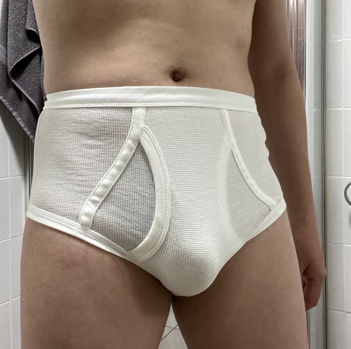 Roald_AC0501's tweet photo. Get ready to work #fullbrief #TightyWhitie #briefs https://t.co/CESlbTP28Y