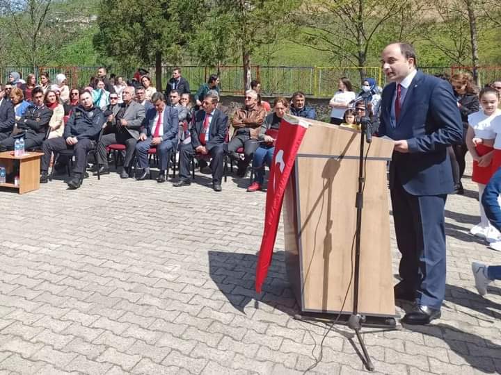 KemalpasaMem's tweet photo. İlçe Milli Eğitim Müdürümüz Adem Cengiz'in 30 Ağustos Zafer Bayramı Kutlama Mesajı 🇹🇷🇹🇷🇹🇷

https://t.co/zpaEOcij65

@tcmeb @AdemCENGIZ08 @FahriAcar08 @YilmazDoruk29 @fehmirasimcelik @nznsener
@tuncay_morkoc @artvinpost @KemalpasaArtvin  @Sevdamizartvinn https://t.co/LfJvV9S0um