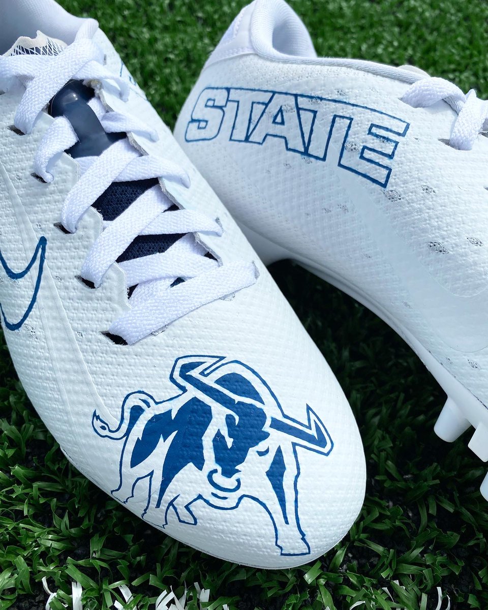 D_Mathews6's tweet photo. First TD of the season scored by my guy @kyle_vanleeuwen 🧊🧊🧊

@usuHURD https://t.co/C5erKlHq69
