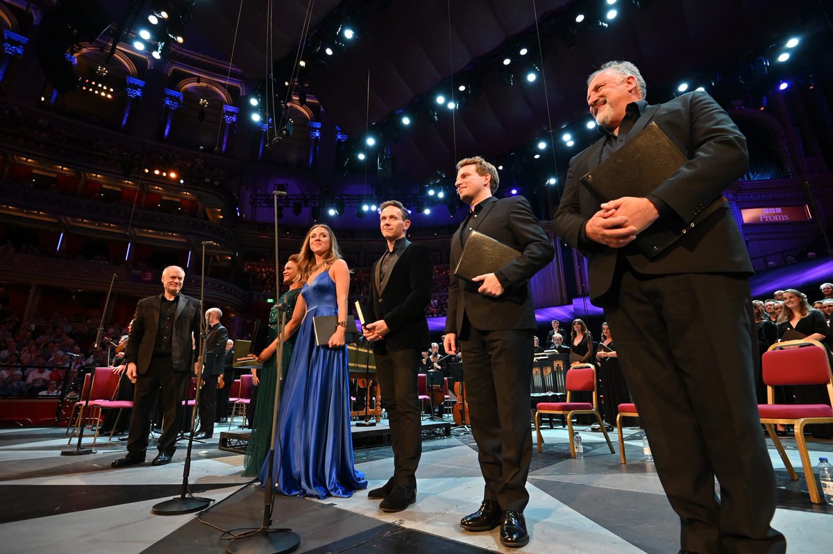 Rapturous applause for Bach’s Mass in B minor tonight! Featuring @theoae conducted by John Butt and soloists @raqueldoll @MaryCBevan @iestyn_davies @GuyCutting @Mattedbass 🎉🎉 #BBCProms