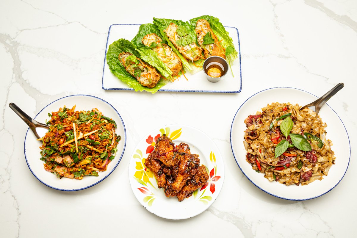 Vegas24seven's tweet photo. Join @MaverickHeli & @FingerLickTours on their new Savor & Soar experience with decadent bites at @VirginHotelsLV and a spectacular helicopter flight over the Las Vegas Strip
https://t.co/pOX7a26Wlt
#FlyMaverick https://t.co/22hCDnLcG2