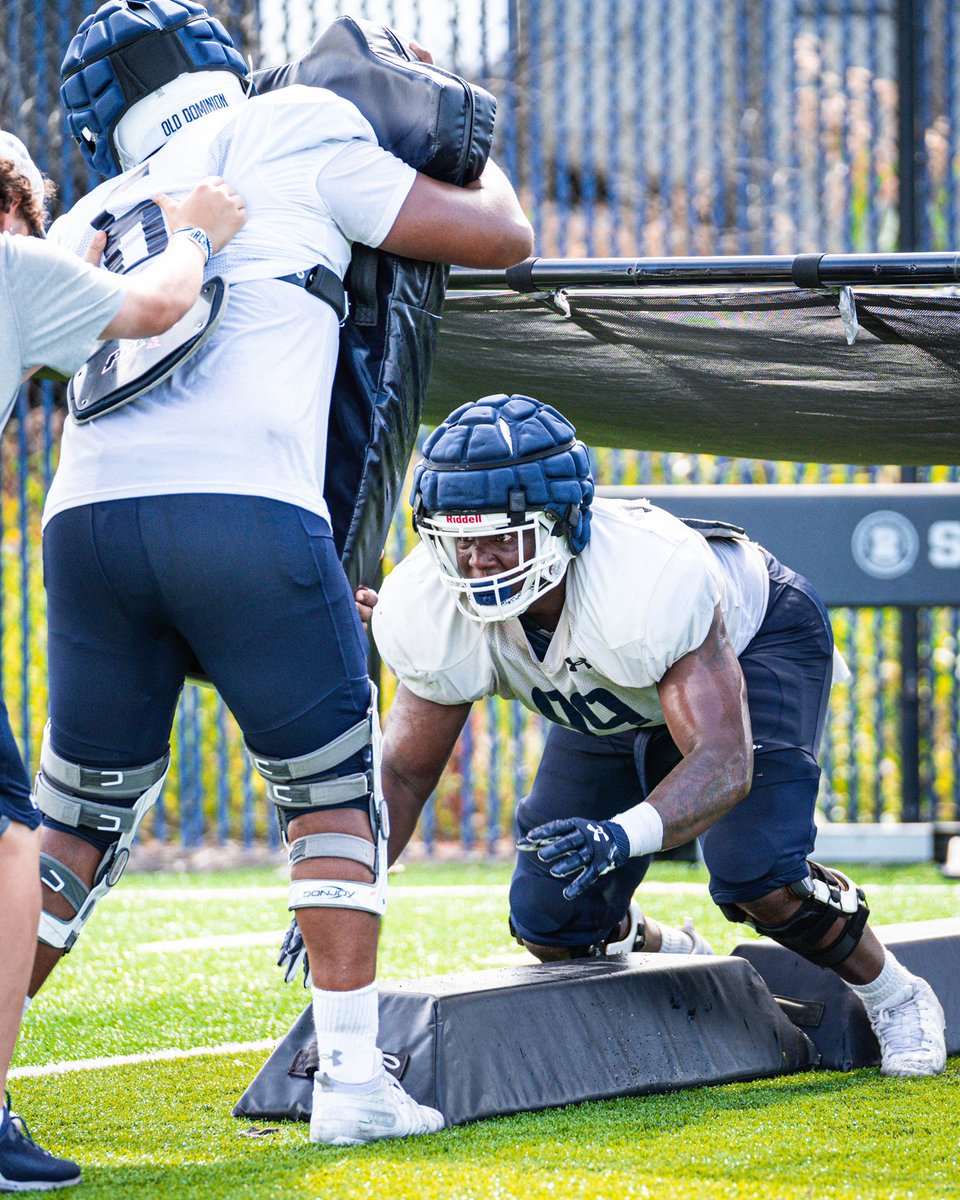 ODUFootball's tweet photo. Seize the Day 👑

Four more until we pack Ballard!

#ReignOn https://t.co/6ASXWw8Tn0