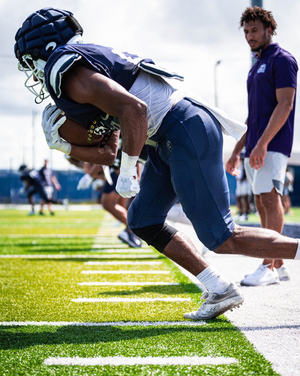 ODUFootball's tweet photo. Seize the Day 👑

Four more until we pack Ballard!

#ReignOn https://t.co/6ASXWw8Tn0
