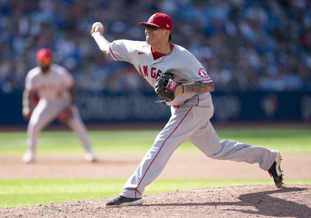 mlbtraderumors's tweet photo. Angels Release Jesse Chavez https://t.co/Pl9vgMtfEt https://t.co/DZPoyndeff