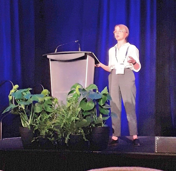 GeologyLeics's tweet photo. 👏👏 to MGeol graduate @ZPhelpsBarber on presenting her masters research at the SEG2022 conference in Denver earlier today! The work forms part of the @NERCscience Cubes project investigating sediment hosted Cu and Co deposits. Great work Zoe! https://t.co/ls7IzAYm8r