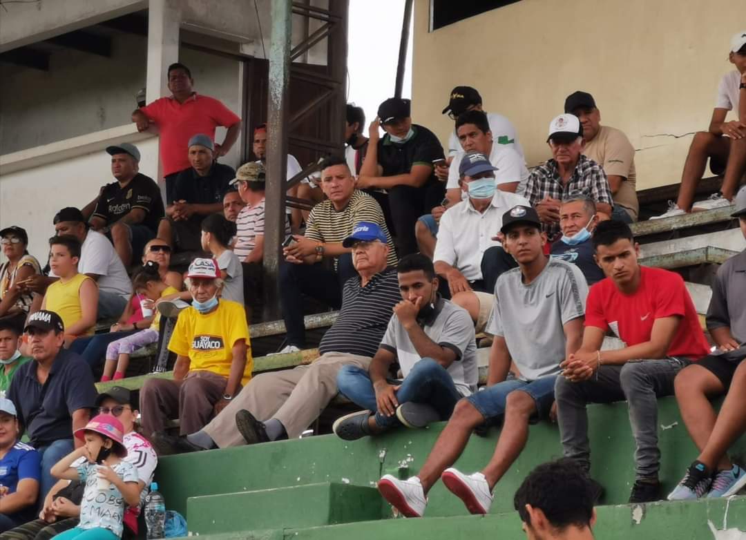 SucreSC1's tweet photo. Damos gracias a nuestra afición, por estar presente en todos los compromisos de la #Sucre; su aliento fue fundamental para nuestra clasificación.

Nos vemos en los Play-offs🇪🇨 💙🖤⚽
#VamosSucre #Vinces #RumboALaSerieB https://t.co/728u6Y2c1f