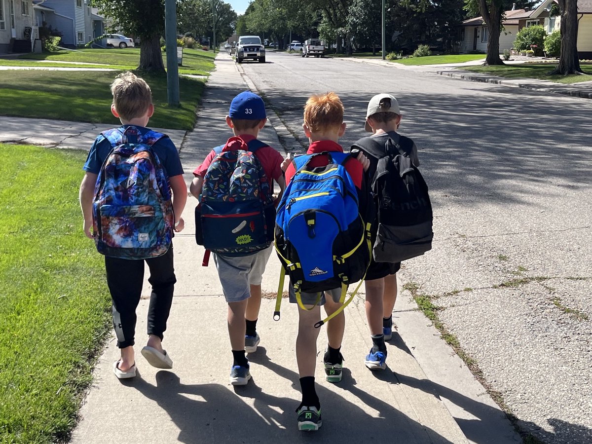 YMCA_Regina's tweet photo. 🍎📚
Wishing all staff &amp; students a great first day of school! 
🏫 @RegPublicSchool 
🏫 @RCSD_No81
🏫 @PrairieSouth 
🏫 @HolyTrinitySD
#firstdayofschool #backtoschool #ymca #yqr #moosejaw #buildinghealthycommunities #learnlots https://t.co/lHT09SChXt