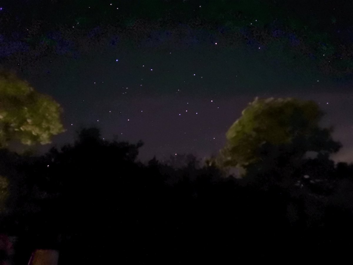 whitt74's tweet photo. #stargazing #nerd #devon https://t.co/Wc0ORot06E
