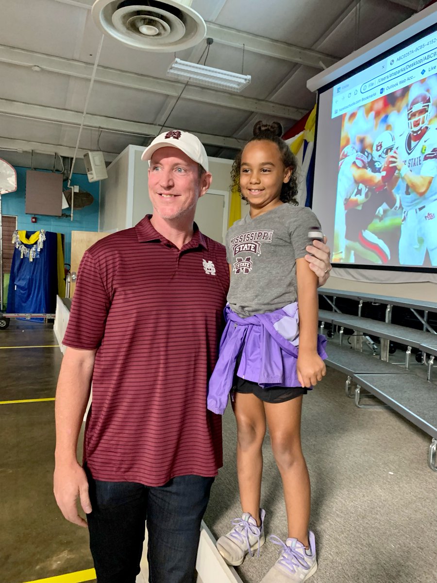 tupeloschools's tweet photo. Many thanks to @RadioWyatt for taking time out of his busy schedule to come read to the @rankintpsd students. What a treat. Again, our community support is off the charts. #TPSD https://t.co/RQm6c2HMYs