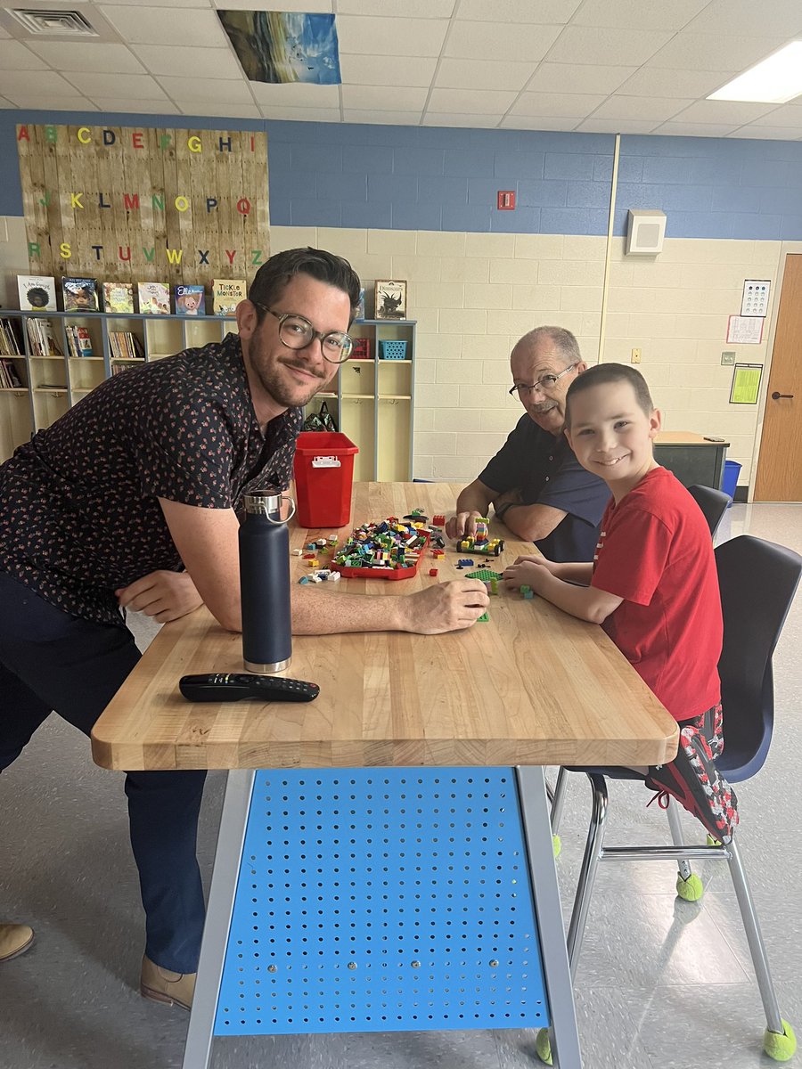 cbbpayne's tweet image. More pics from #MAFirstDay! #JOleaders @MACSchools @TedderTimeEDU