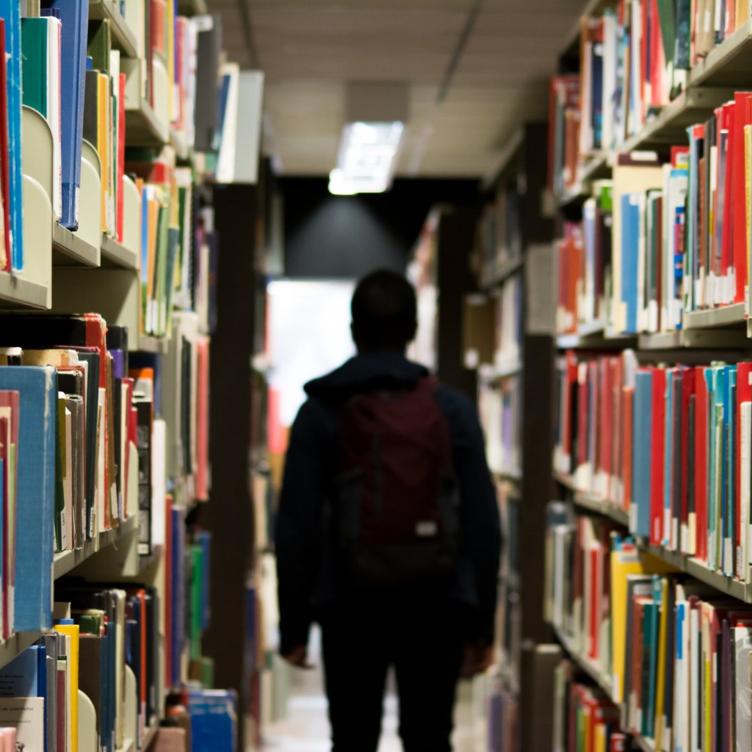 303Martinez's tweet photo. Start your search for titles on your school’s reading list with @denverlibrary's catalog. We have extensive physical and digital collections and partner with libraries across the nation! Get started here: https://t.co/g8xTkguMTW #MyDenverLibrary #CommunityLibrary https://t.co/d9R4jxXBZU