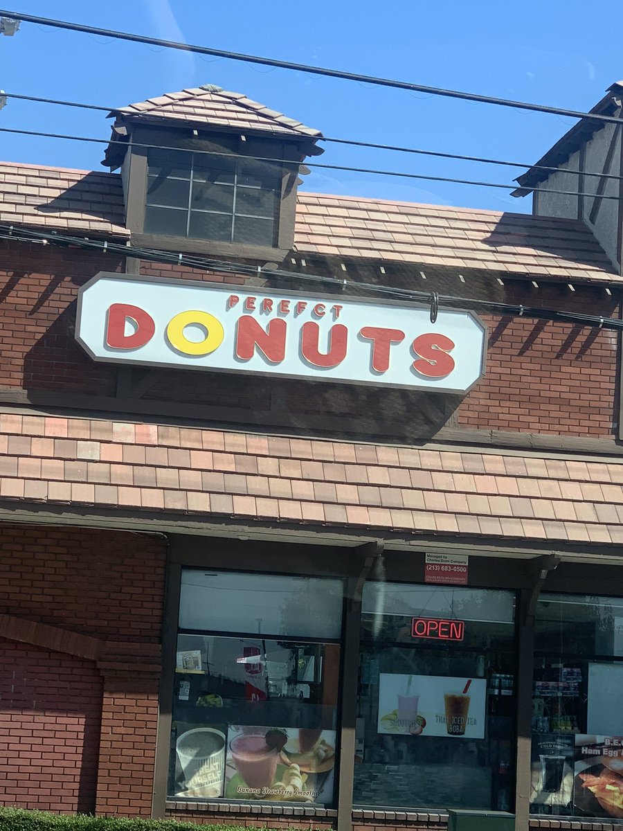 Jeevosity's tweet photo. This is on purpose, right? I feel like this is too perefct not to have been done on purpose https://t.co/zRWsGFWCm8