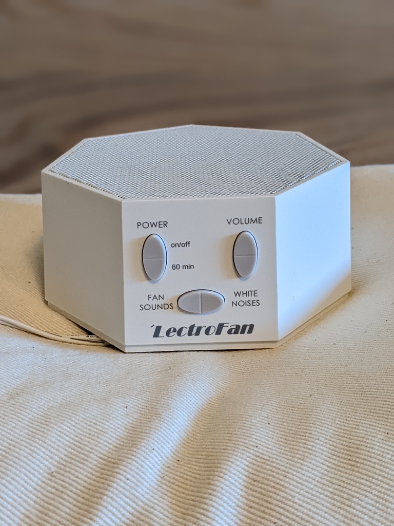 comfycomfyca's tweet photo. My #4 must have for good sleep is:⁠
⁠❤️⁠
A white noise machine. I am a light sleeper and this machine helps drowns out any annoying sounds such as water dripping, a dog barking out the window etc...

#sleeptips #bettersleep #sleepwell #whitenoise #toonoisy #goodsleep https://t.co/scQlK5X3pF