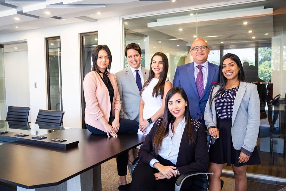 Firma de Abogados carabobeña entra en el Ranking Mundial Chambers Latin America 2023 - Agencia de Noticias Venezuela Empresarial venezuelaempresarial.com.ve/noticia.php?po…  <a href="/landaezabogados/">LANDÁEZ. Abogados - Consultores</a> <a href="/LeoncioPablo/">Leoncio P. Landáez A∴</a>