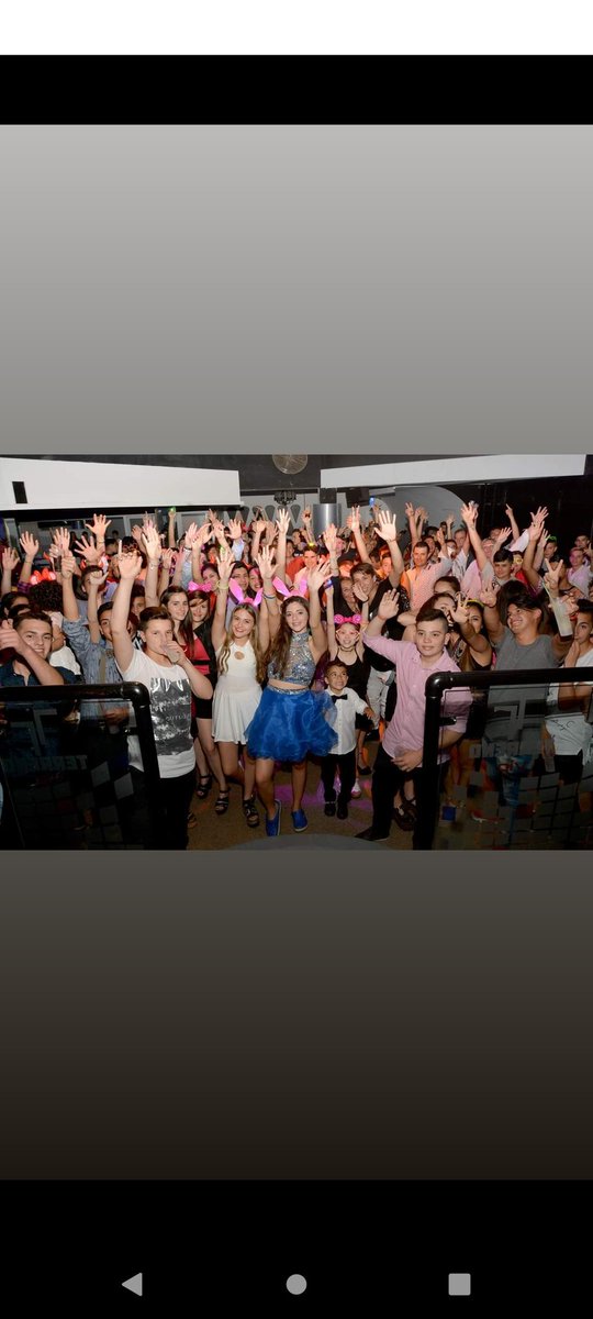 FaraoniFede's tweet photo. Que gracioso es esto fui a sus 15 sin estar invitado y sin conocerla después termine siendo su novio y en la primera foto sale el Fede 😂😂😂♥️ https://t.co/EUvyV9bIK7