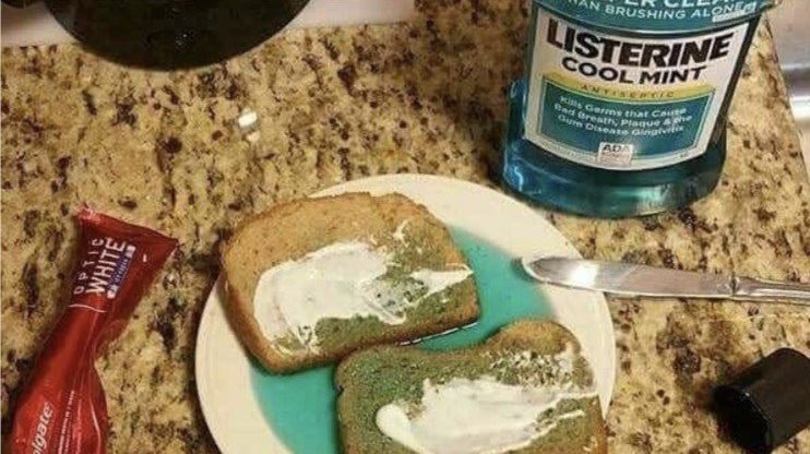 messedupfoods's tweet photo. toothpaste sandwich with listerine sauce (what dentists eat for lunch) https://t.co/o5bcdcfK3h