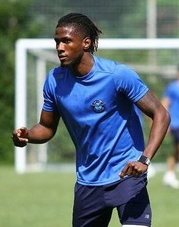 kansoner62's tweet photo. Adana Demirspor'da Aias Aosman'ın, eski takımı olan Yunan ekibi Ionikos Nikeas'a gönderilmesinin ardından, sessiz sedasız bir ayrılık daha yaşandı.. 26 yaşındaki Senegalli savunmacı Joher Khadim Rassoul ile de yolların ayrıldığı öğrenildi.. #adana #adanademirspor #rassoul #aosman https://t.co/3GXzw4tVJO