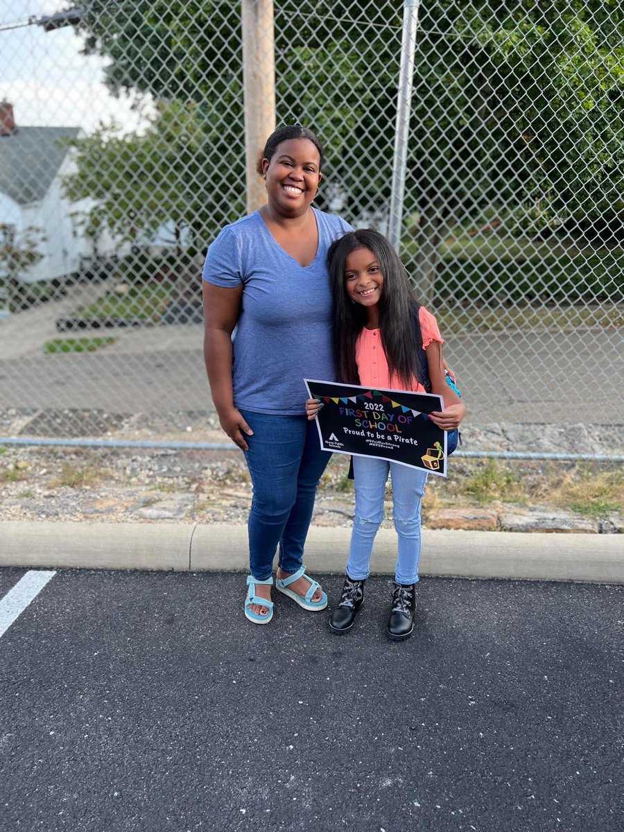 Pfeiffer_APS's tweet photo. Great first day for our 4th and 5th graders at Pfeiffer! #APSProud #PfeifferStrong https://t.co/1knQfoax3x