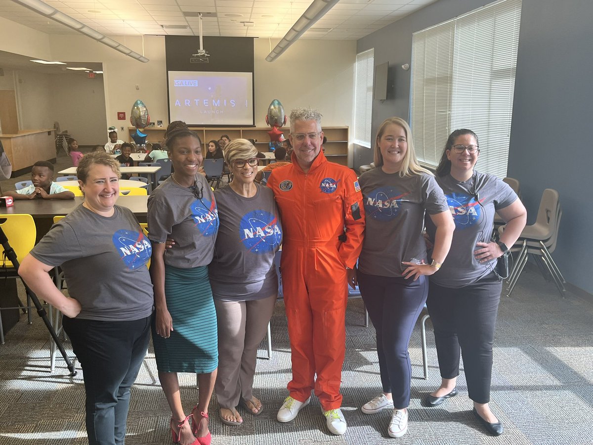 officialocpsace's tweet photo. Who has the coolest, flyest, and most stylist Principal and Admin team around??👀👀 I’ll wait!! Oh yeah ACE does 🤭😜 @PrincipalDaub was ready for the Launch today! #Artemis1 #ocps #NASAArtemis #NASA https://t.co/Nbr6cEto5b