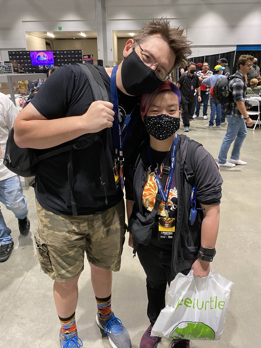 I met <a href="/joeltelling/">Joel Telling - 3D Printing Nerd ✋</a> at <a href="/SiliConSJ/">SiliCon</a> over the weekend. He still uses the scarf I made him!!!!