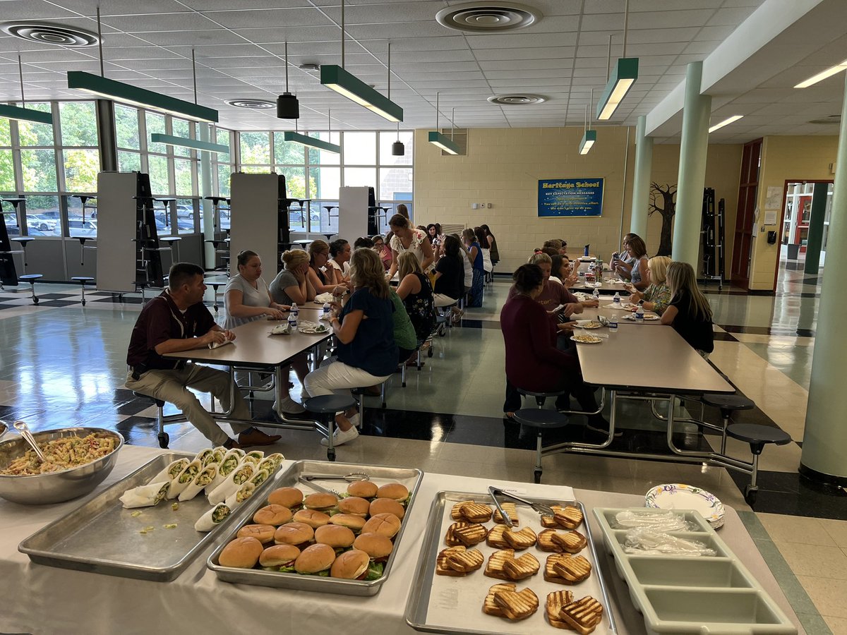 Teacher lunch at Heritage School today! <a href="/heritage_34/">HERITAGE SCHOOL</a>