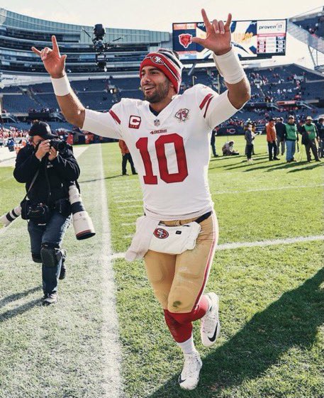 limajuliettango's tweet image. Retweet if you’re happy Jimmy Garoppolo is staying on the 49ers