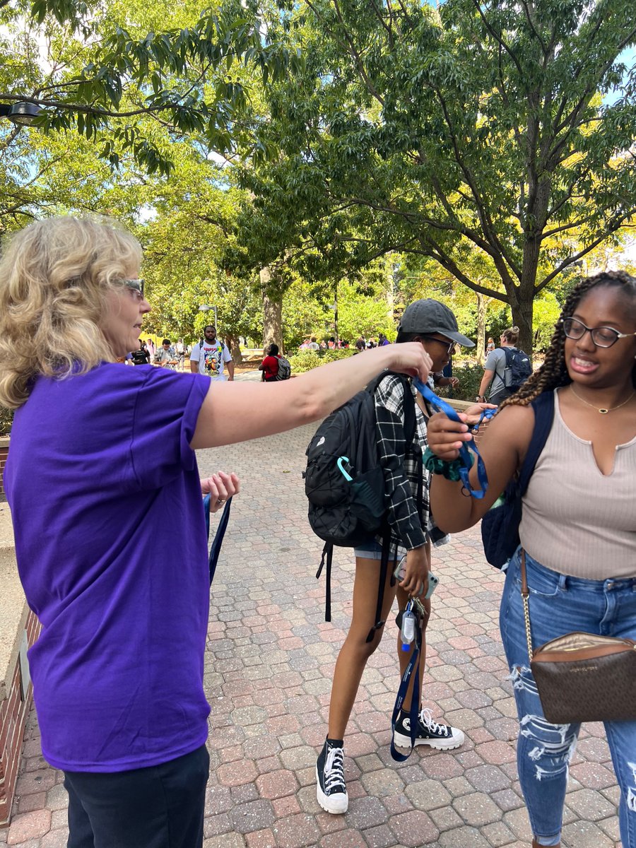 ODUArtsLetters's tweet photo. We had so much fun welcoming students to the first day of fall classes in BAL! If you weren't able to meet the new dean of Arts &amp; Letters, Dr. Laura Delbrugge, there will be other chances this semester!
#oduclassof2026 #oduAL #fall2022 #MonarchsReign https://t.co/bE5oeua4m1
