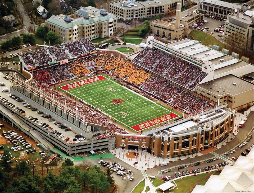 Fun times ~ Noon game on the heights ⁦@BCFootball⁩ Good Luck~
#alumnistadium #Forboston