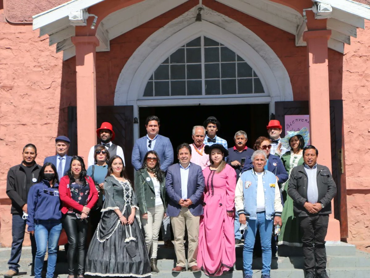 CulturasAtacama's tweet photo. En Potrerillos Seremi @culturas_cl @CrdovaG1 junto a Gobernador @mvargasatacama #Atacama @DPRAtacama
@gerardotapia gerencia @CodelcoChile El Salvador, junto a potrerillan@s firman convenio de colaboración para declaratoria zona típica de Potrerillos. https://t.co/o1GzKZMlfG