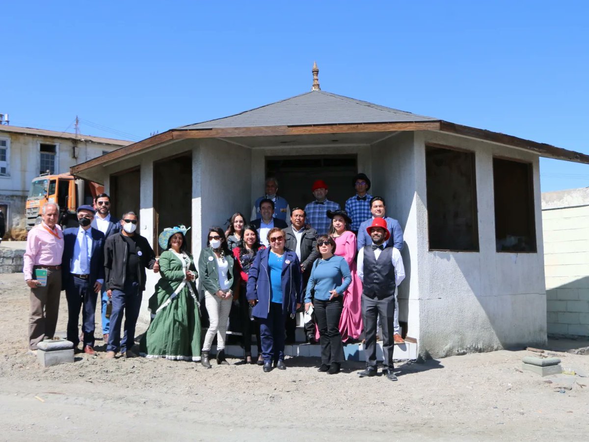 CulturasAtacama's tweet photo. En Potrerillos Seremi @culturas_cl @CrdovaG1 junto a Gobernador @mvargasatacama #Atacama @DPRAtacama
@gerardotapia gerencia @CodelcoChile El Salvador, junto a potrerillan@s firman convenio de colaboración para declaratoria zona típica de Potrerillos. https://t.co/o1GzKZMlfG